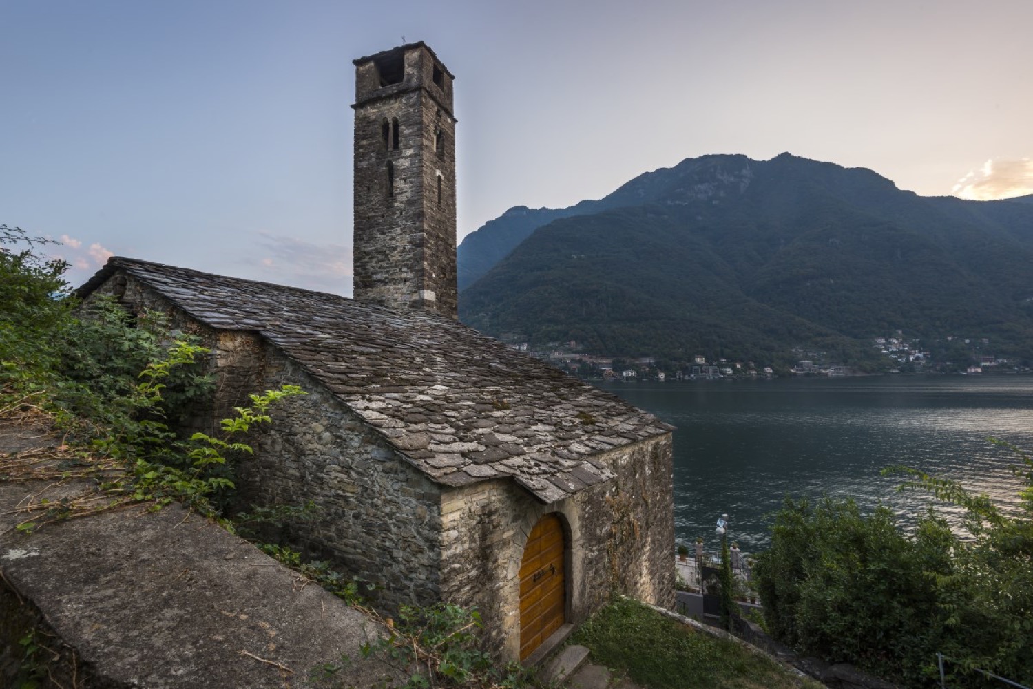 4452_chiesa-di-san-martino-careno-nesso-(1)_1500